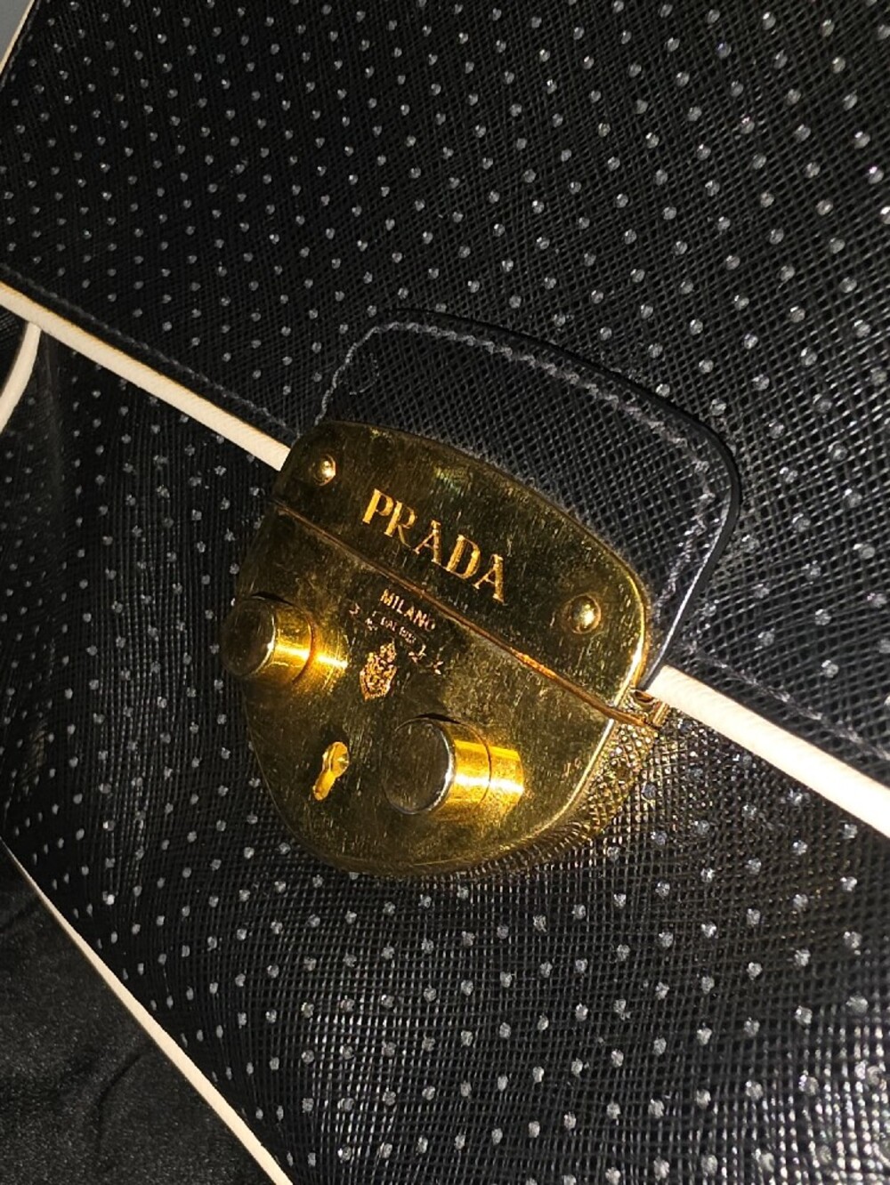 Prada Black Shoulder Bag with KEY. Cream Trim - Picture 4 of 10